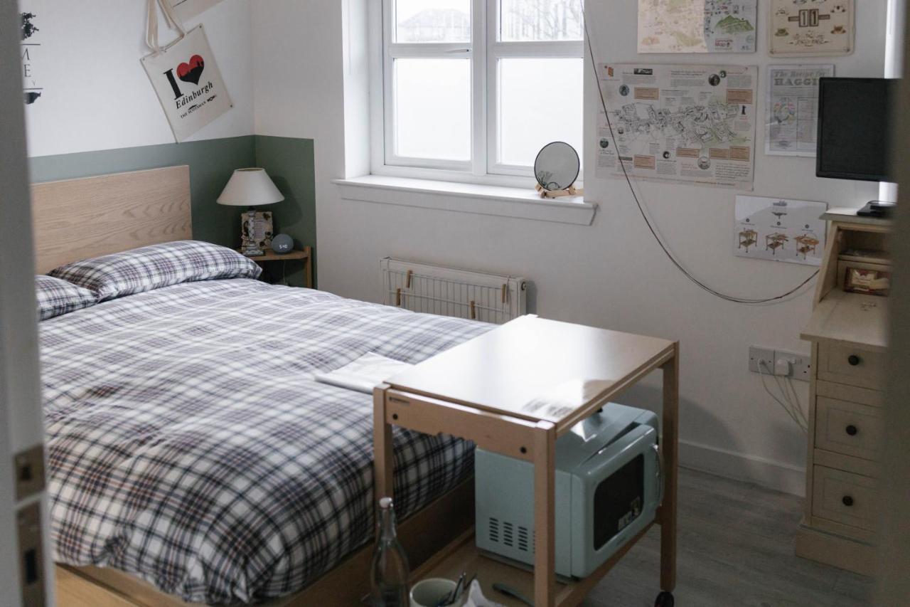 Broomhouse Homestay Edinburg Exteriör bild